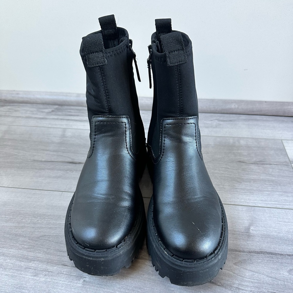 Zara  Chunky Platform Chelsea Boots
